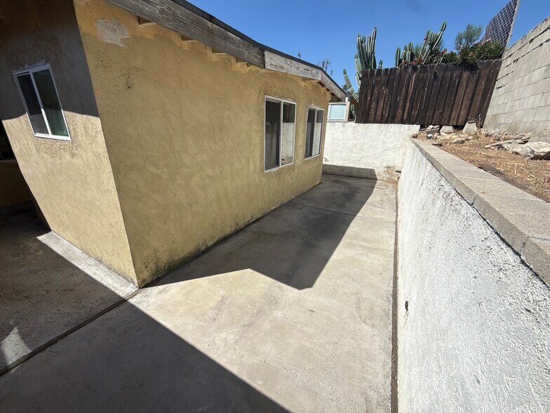 Building Photo - 5422 Lake Murray Blvd