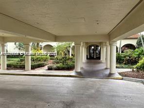Building Photo - 9431 Live Oak Pl