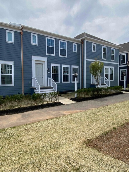 Building Photo - 14 Old Barn Wy