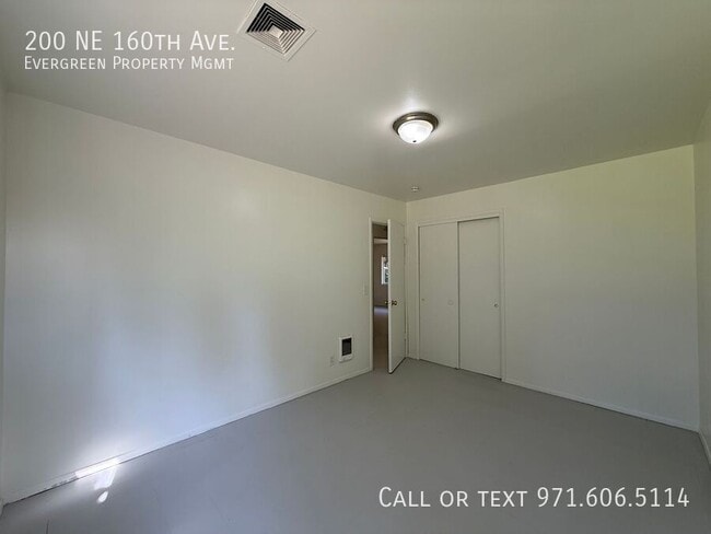 Building Photo - 200 NE 160th Ave