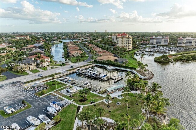 Building Photo - 14813 Laguna Dr