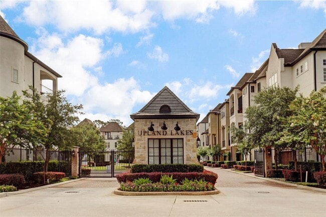 Building Photo - 10912 Wrenwood Park
