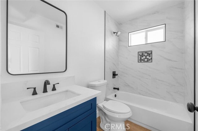 Building Photo - 3223 Lanfranco St