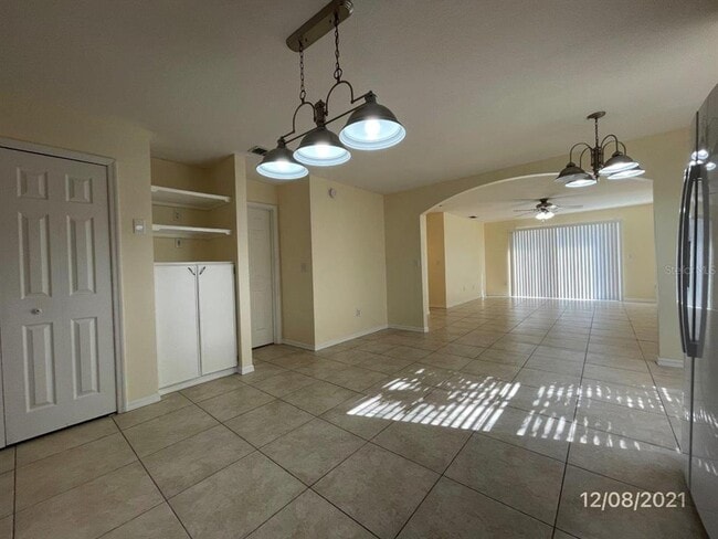 Building Photo - 551 Farmingham Ct