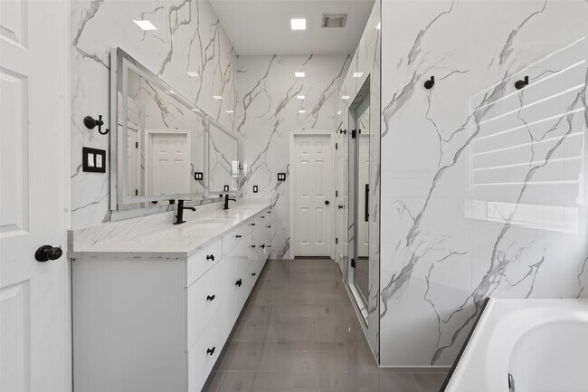 Building Photo - 1311 Rene Ct