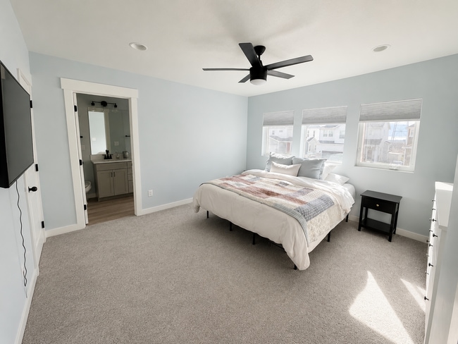 Building Photo - 9277 N Scenic Mountain Dr
