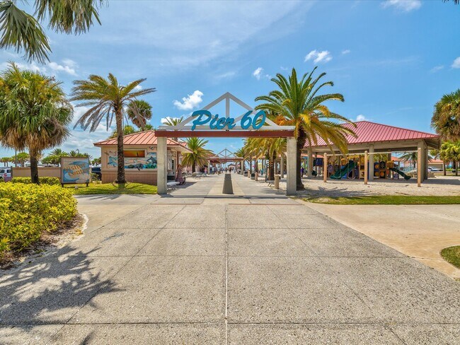 Building Photo - 441 Palm Island NE