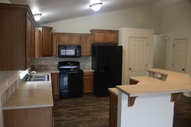 Building Photo - 51325 Mitts Way