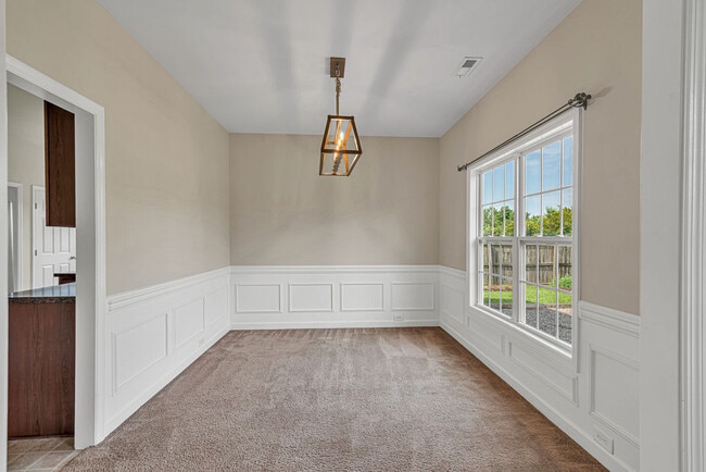 Building Photo - 238 Silver Hills Dr