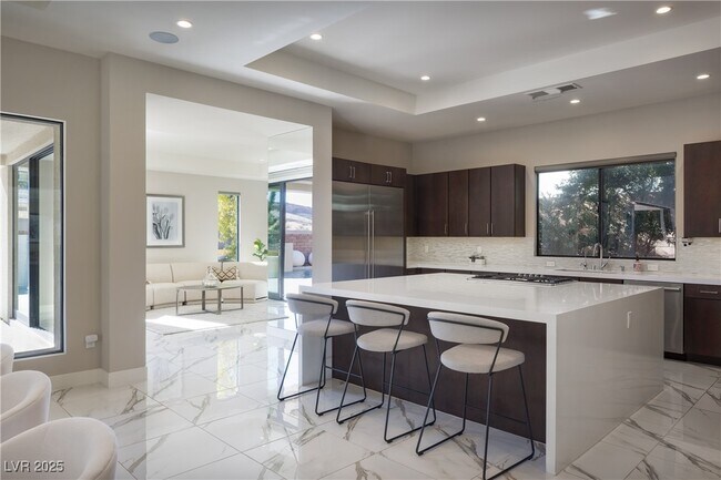 Building Photo - 80 Glade Hollow Dr