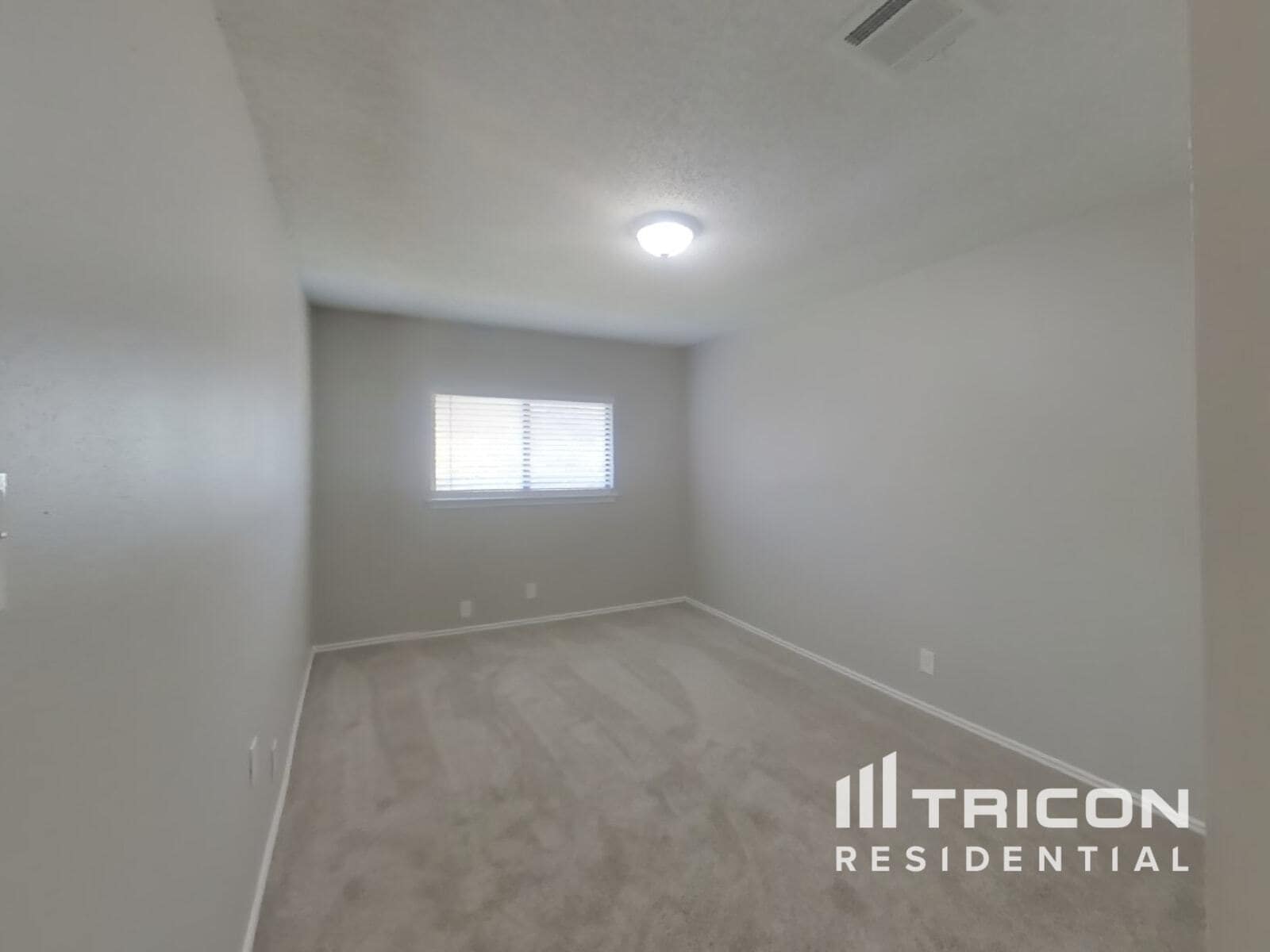 Building Photo - 8035 Dove Trail Dr
