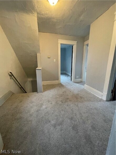 Building Photo - 4754 Blythin Rd