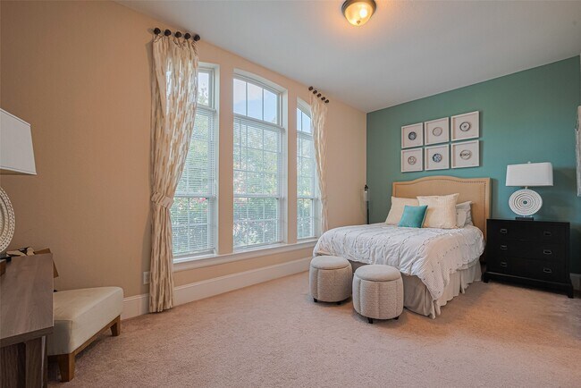 Building Photo - 2418 Sandhill Crest Ln