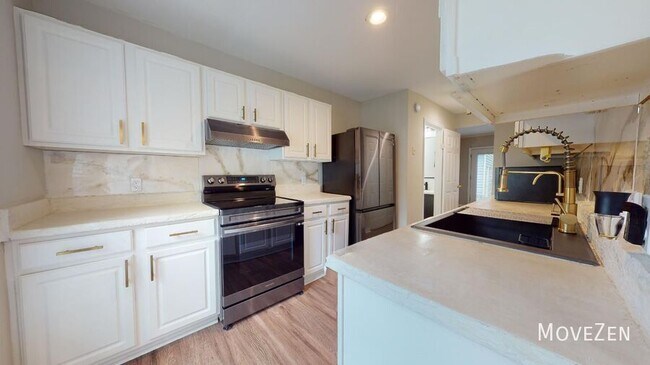 Building Photo - 5008 Alamo Ct