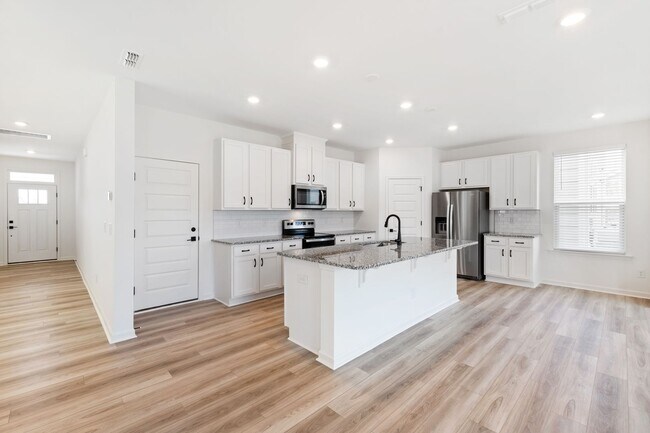 Building Photo - Rolesville Gem: Elegant 5-Bedroom Home wit...