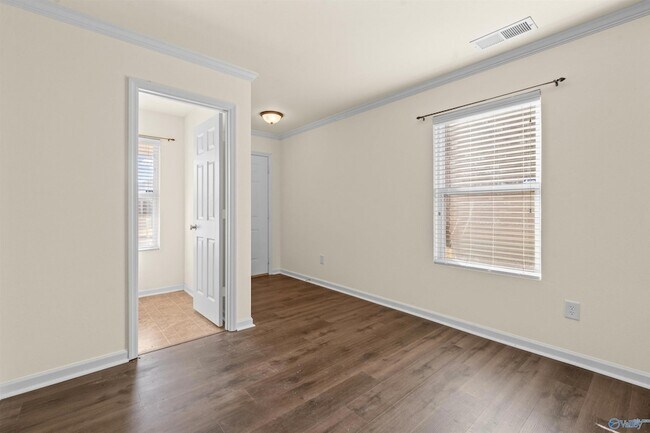 Building Photo - 313 Mertle Dr