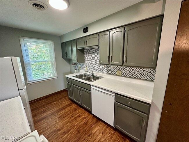 Building Photo - 4780 Pin Oak Dr