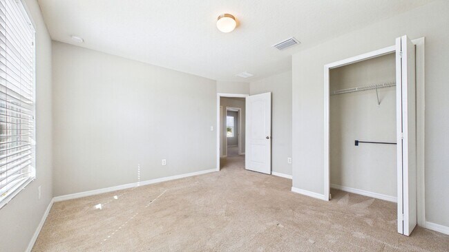 Building Photo - 4-Bedroom Home with Spacious Layout in Ayersworth Glen – Wimauma, FL