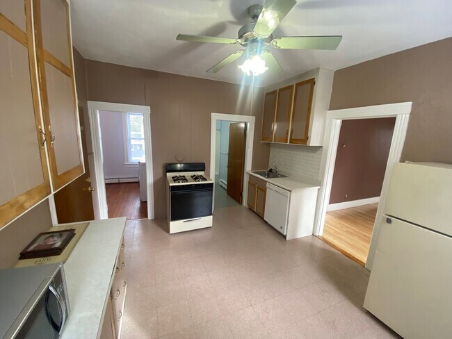 Building Photo - 86 Alvarado Ave