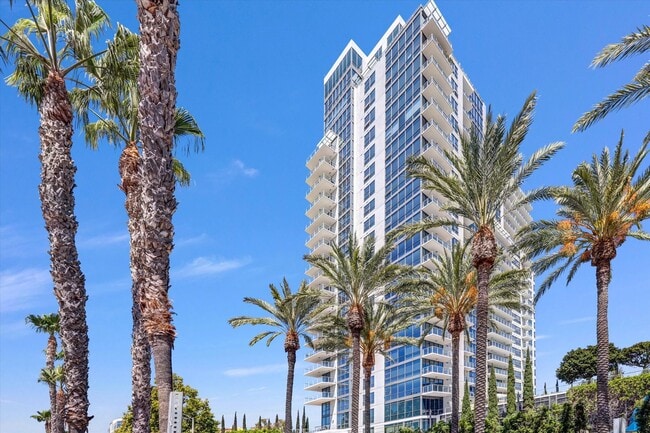 Building Photo - Luxury Elevated Living 1 Bed 1.5 Bath Condo at Skyline OC