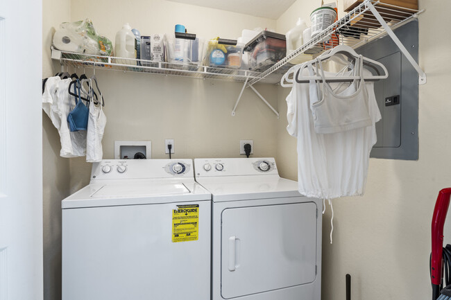 Laundry - 23600 Walden Center Dr