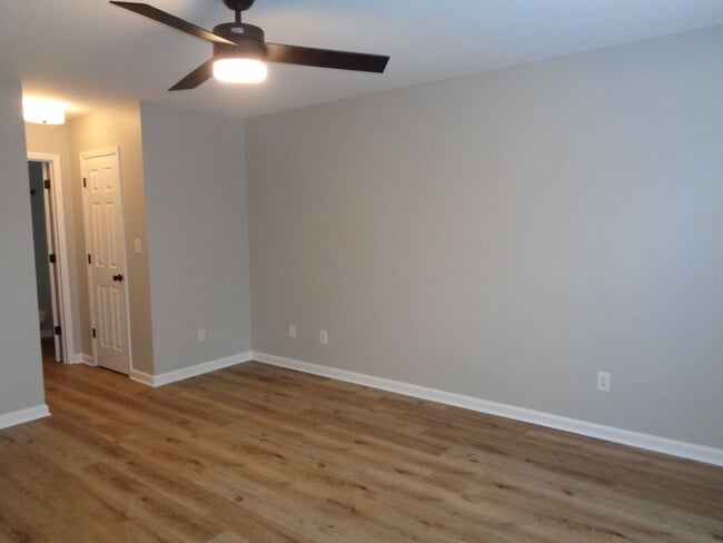 Building Photo - NICE-One Level House for Rent in Oak Ridge