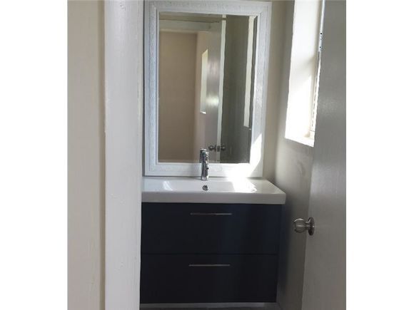 Building Photo - 20322 NE 14th Ct