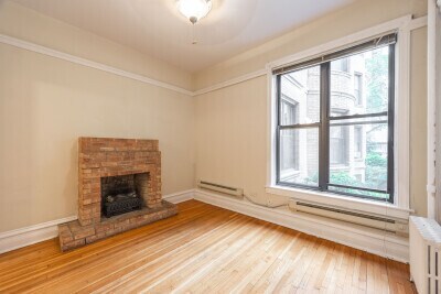 Building Photo - 1226 N Dearborn St