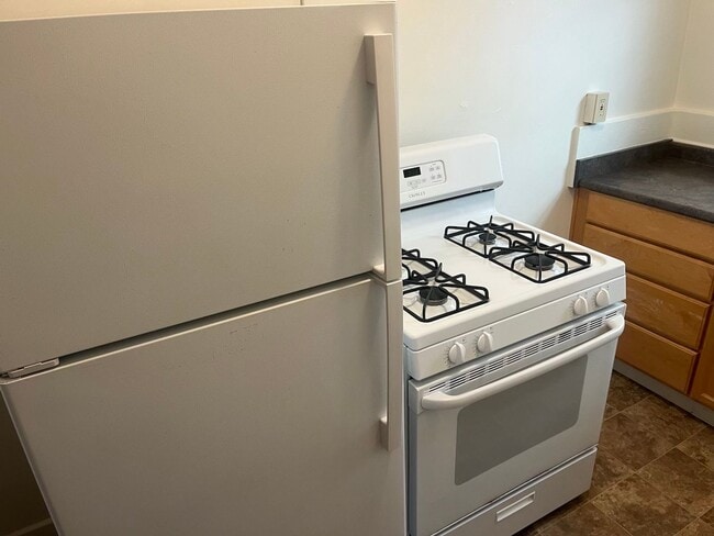 Building Photo - DEA-1061-KALMIA ST