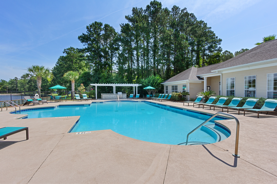 Primary Photo - The Retreat at Grande Lake Apartments