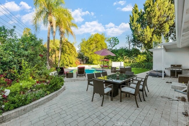 Building Photo - 23861 Crosson Dr