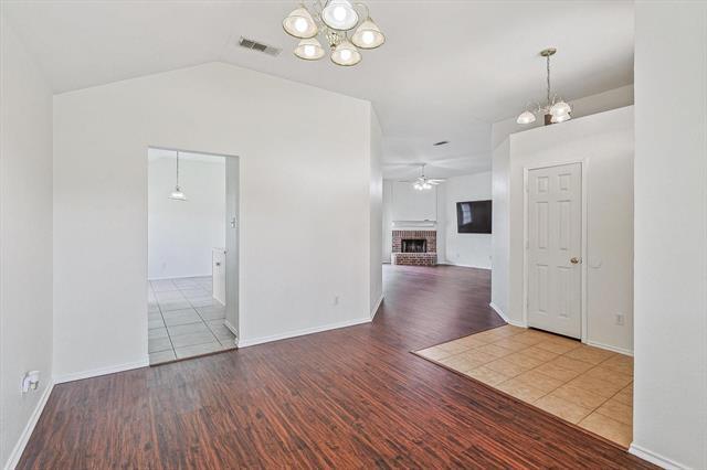 Building Photo - 3124 Creekside Dr