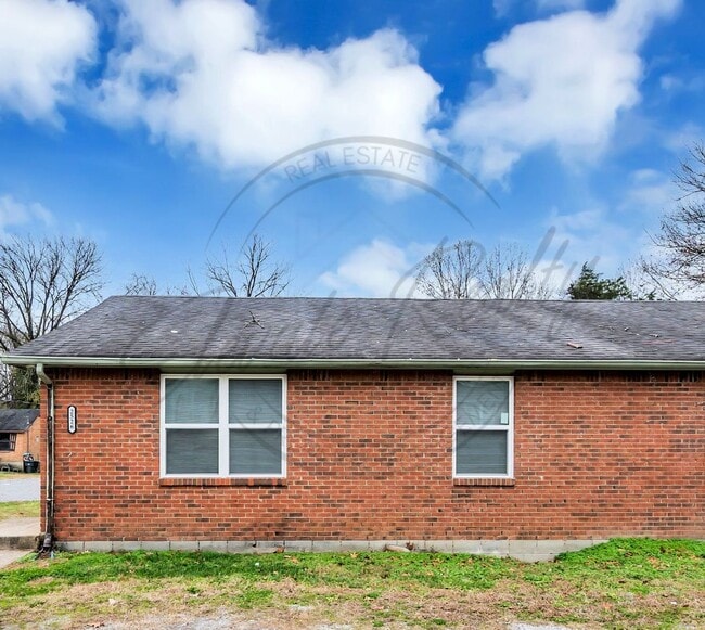 Building Photo - Updated Two Bedroom Ranch w/ Special!