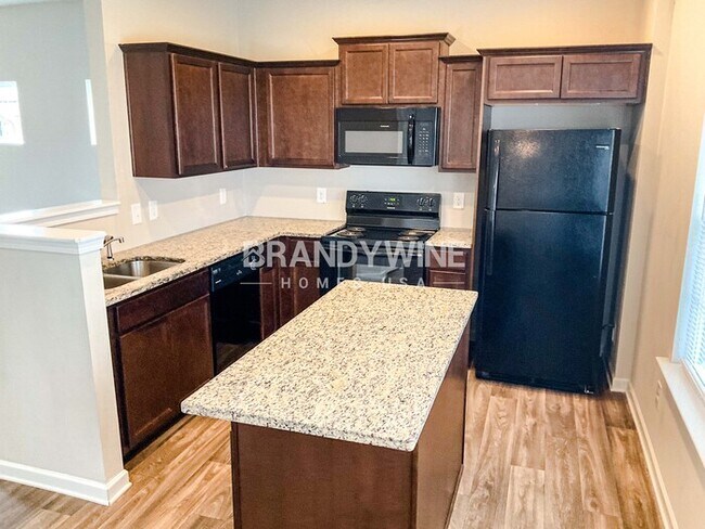 Building Photo - 108 Howard Ave