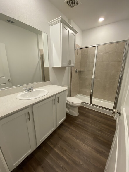 Building Photo - 1022 Rosewood St