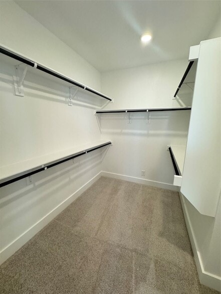 Building Photo - 1309 Eureka Spgs St