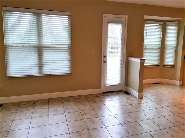Building Photo - 6528 Lakewood Dr
