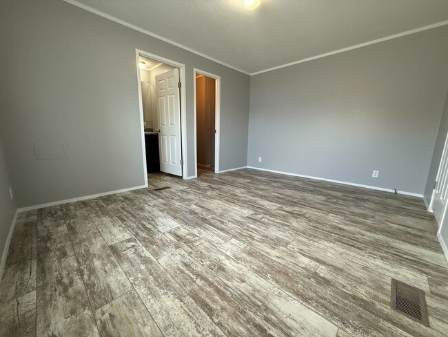 Building Photo - 11827 Cascade Cir
