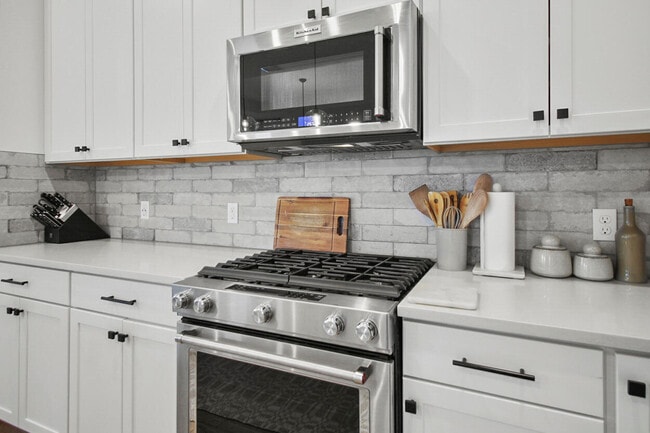 Building Photo - 10369 Northbrook Cir