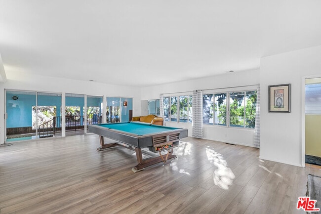 Building Photo - 1530 Valley View Rd