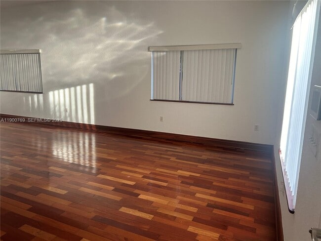 Building Photo - 3147 New York St