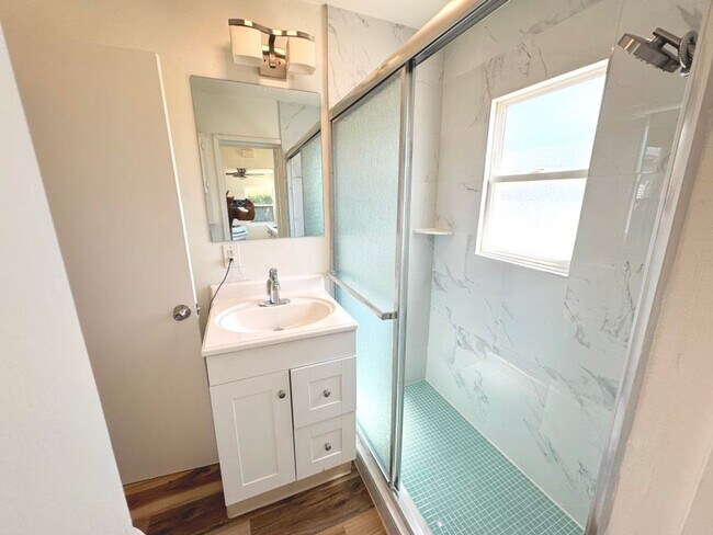 Building Photo - 215-219 Church Ave