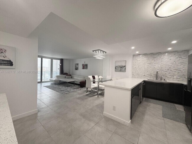 Building Photo - 3800 S Ocean Dr