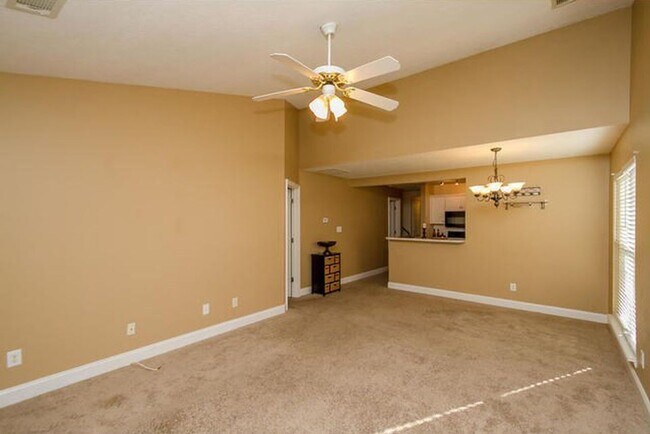 Building Photo - 227 Caldwell Cir