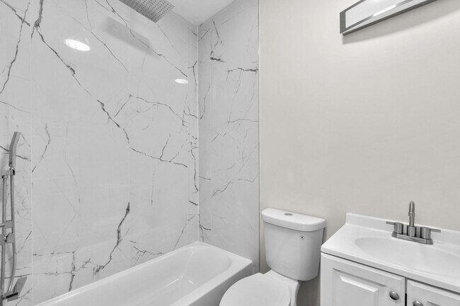 Building Photo - 3326 Noble St