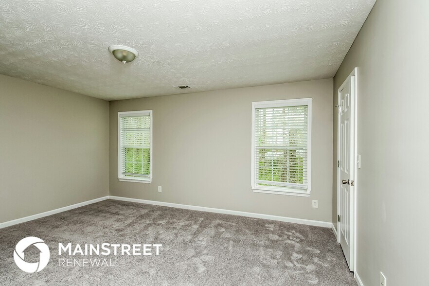 Building Photo - 4578 Browns Mill Close