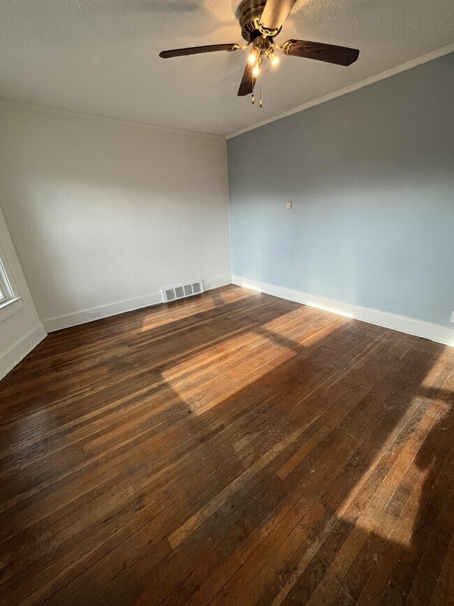 Building Photo - 1350 Alter Rd