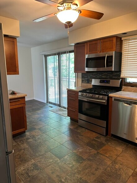 Kitchen - 105 Garfield Ave