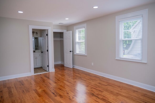 Building Photo - 736 Haxtun Ave