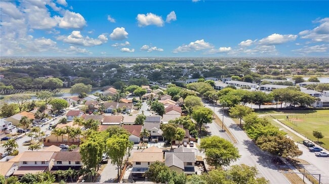 Building Photo - 9646 SW 151 Ave